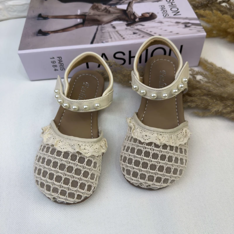 صندل دخترانه جلو طرح پانچ