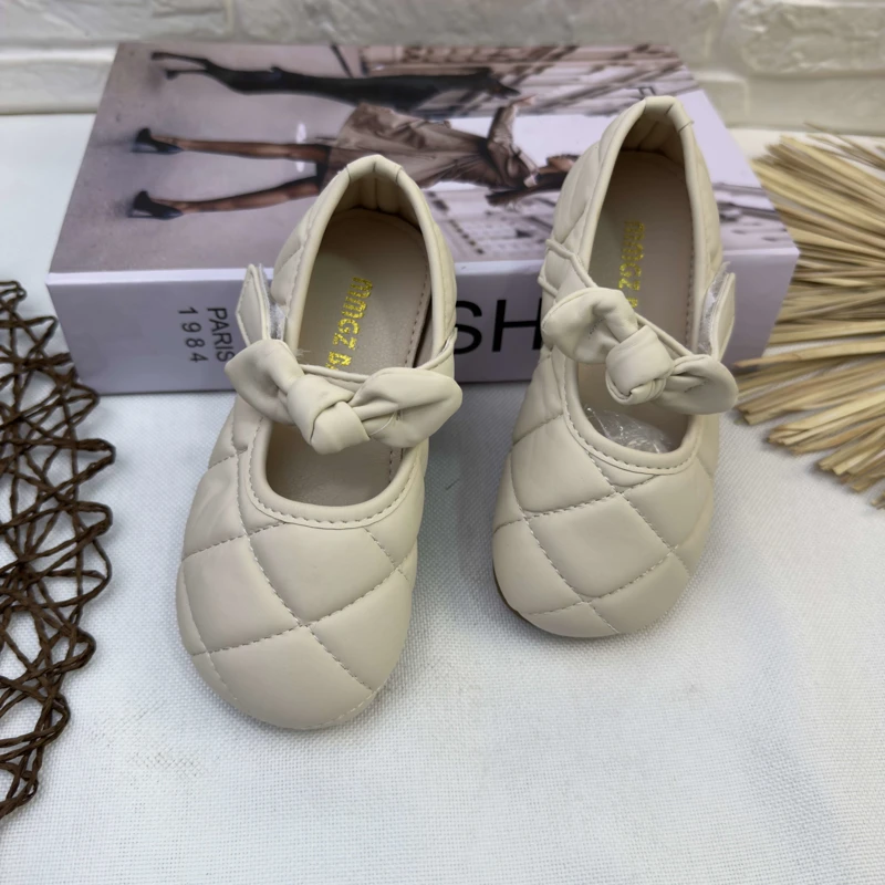 کفش دخترانه چستر