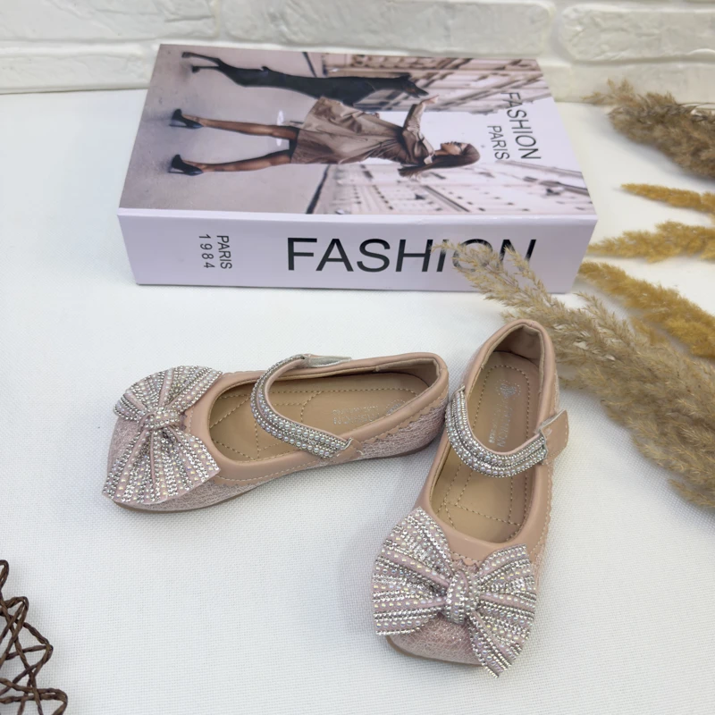 کفش دخترانه جلو پاپیون مروارید دوزی