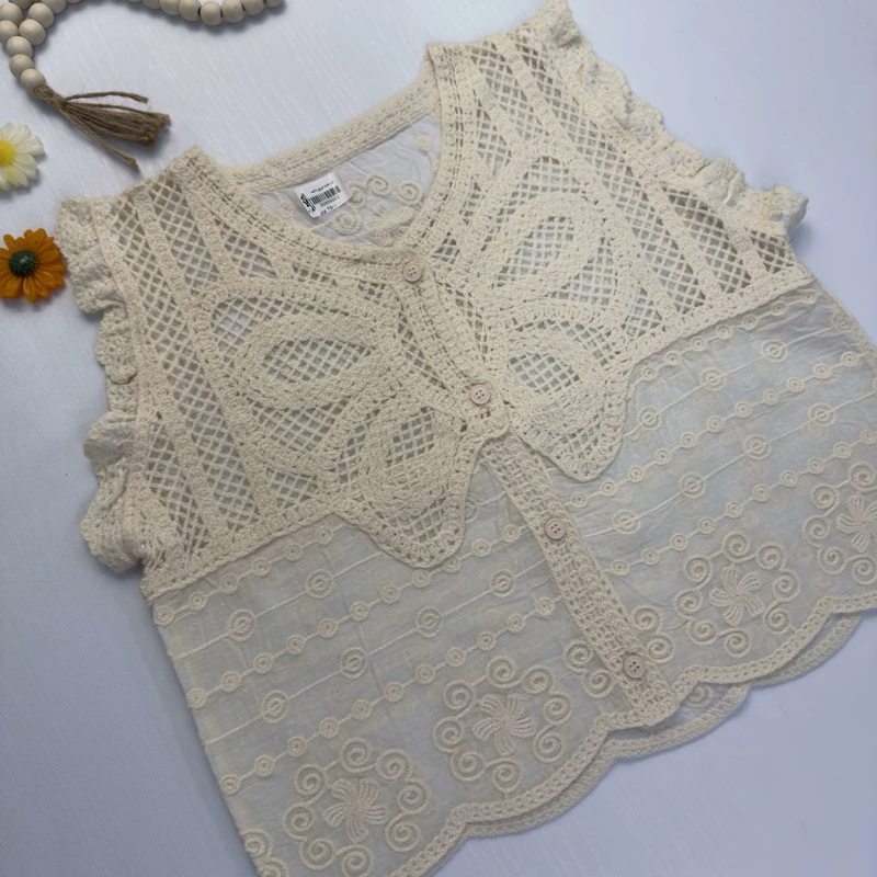 ژیله دخترانه توری و قلاب‌بافی کرم مدل پروانه