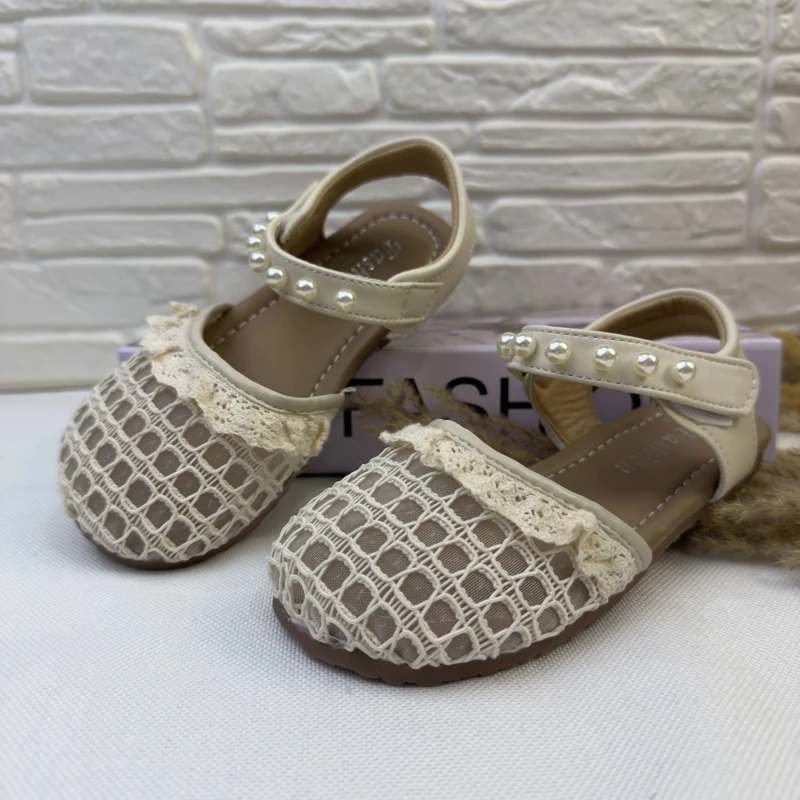 صندل دخترانه جلو طرح پانچ