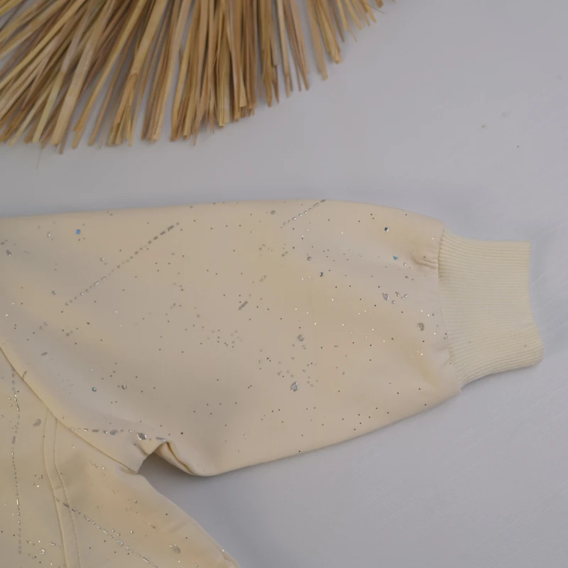 بلوز اسپرت دخترانه کرم شاین‌دار