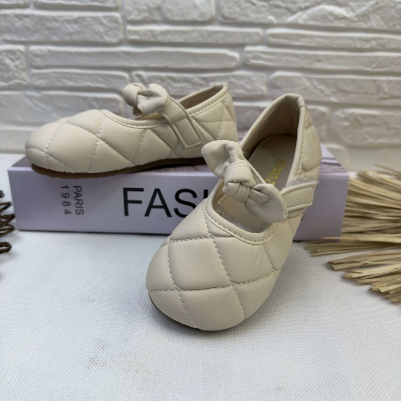 کفش دخترانه چستر