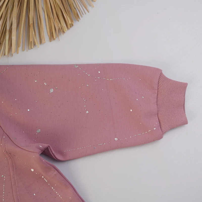 بلوز اسپرت دخترانه با طراحی پاشیده رنگ