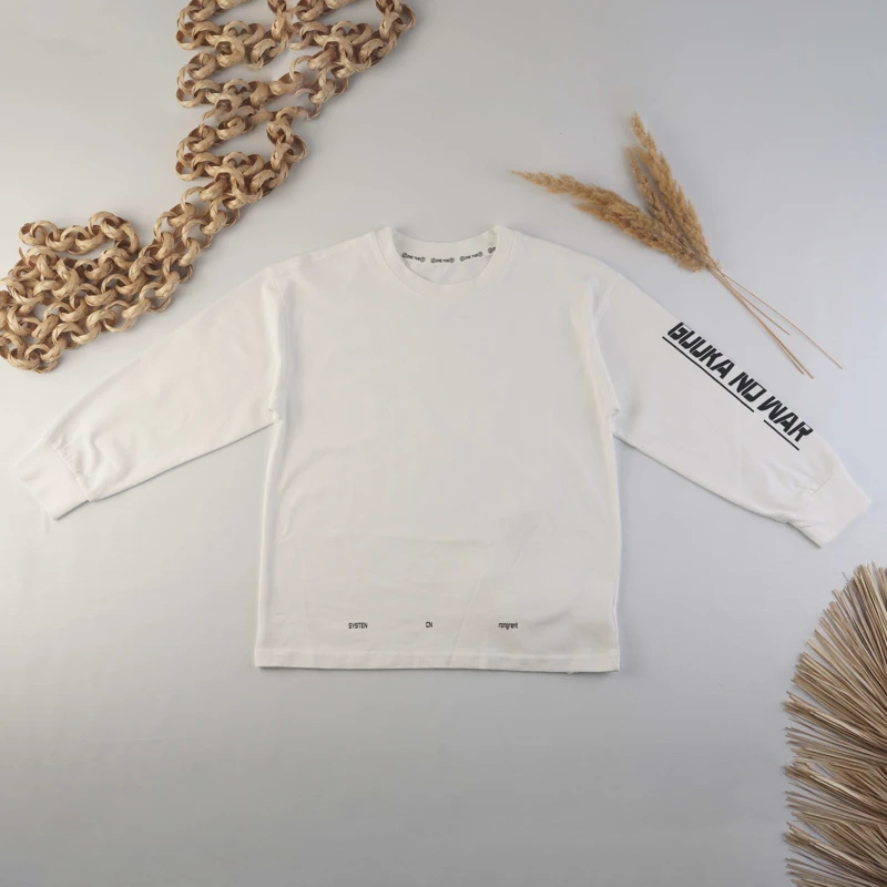 نمای جلوی بلوز دو تیکه مشکی و سفید بچگانه طرح REDZONE