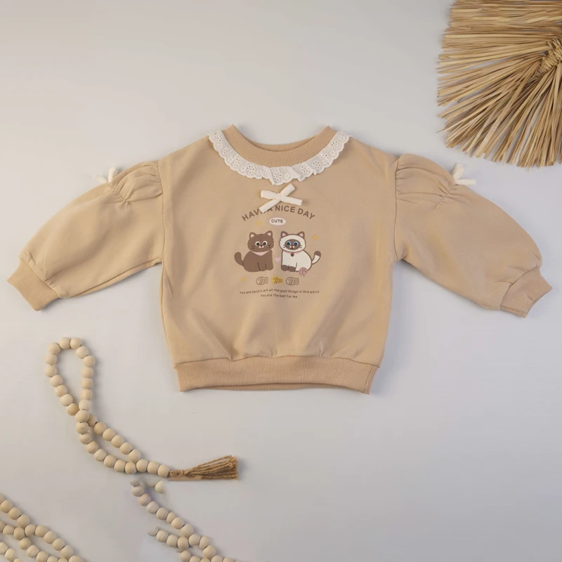 بلوز دخترانه کرمی یقه گیپور