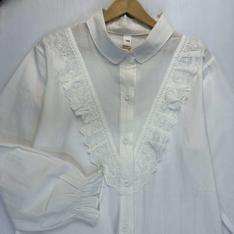 آستین مچی کش‌دوزی شده و چین‌دار شومیز بچه گانه سفید