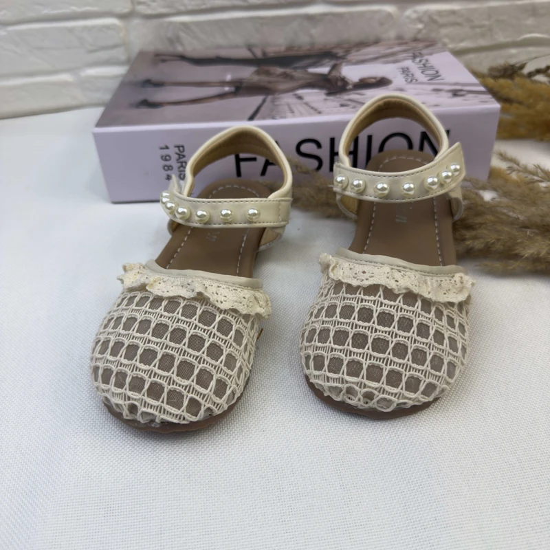 صندل دخترانه جلو طرح پانچ