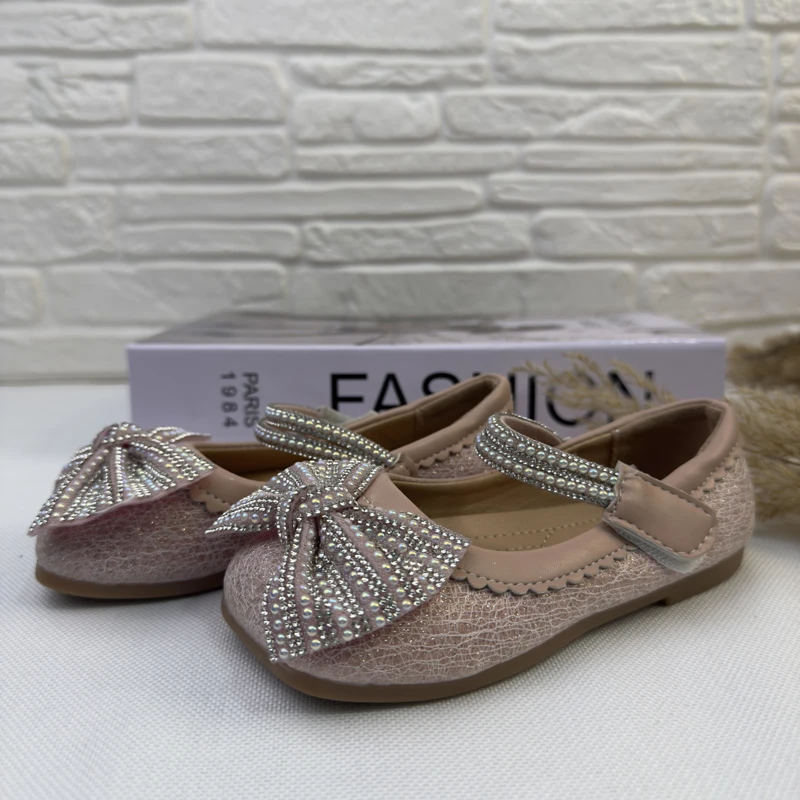 کفش دخترانه جلو پاپیون مروارید دوزی