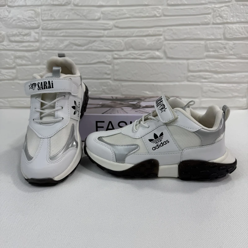 کتونیadidas